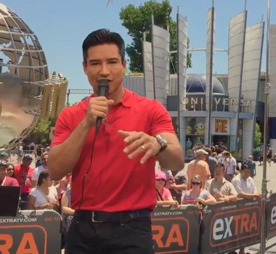 Mario Lopez does his Singtrix Barry White impersonation
